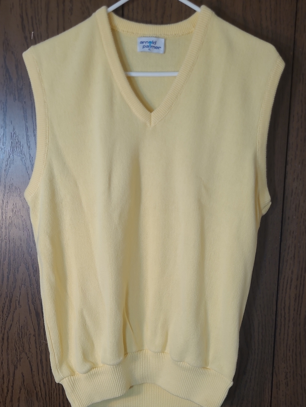 Arnold Palmer Men’s V-Neck Sweater Vest in Pale Yellow